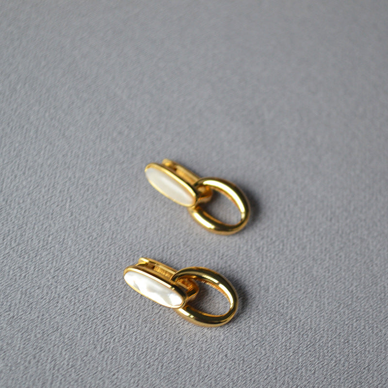 Charming Pearl Earring for Any Occasion