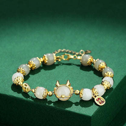 Beautiful Silver Bracelet with Unique Style