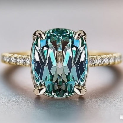 Classic Gold Ring with Timeless Appeal