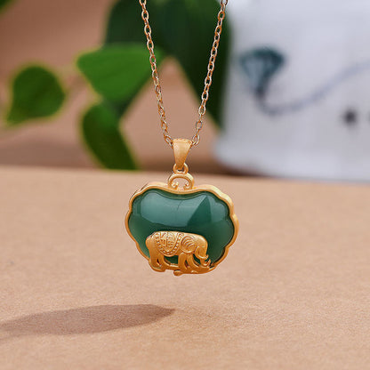 Romantic Gold Necklace for Special Moments