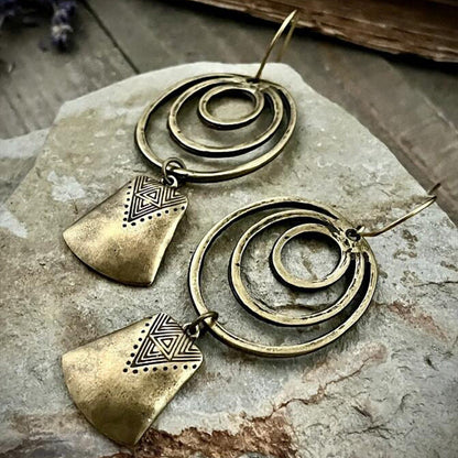Charming Earring for Any Occasion