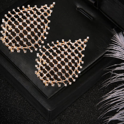 Beautiful Gold Earring with Unique Style