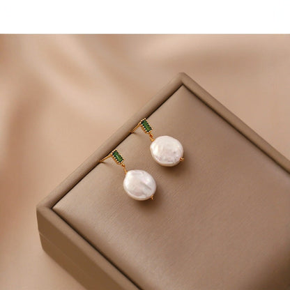 Classic Pearl Earring with Timeless Appeal