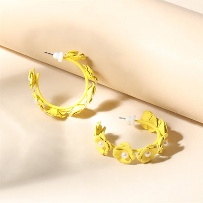 Classic Pearl Earring with Timeless Appeal