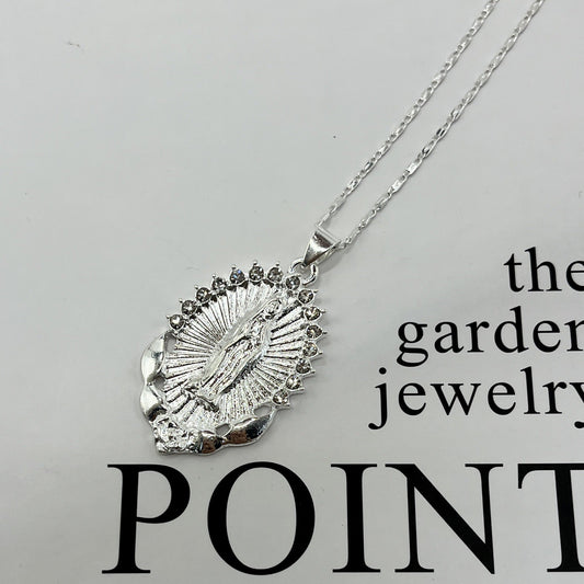 Charming Necklace for Any Occasion