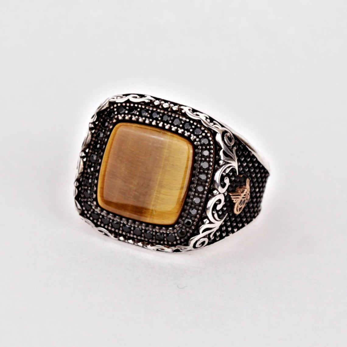 Stunning Ring for Daily Wear