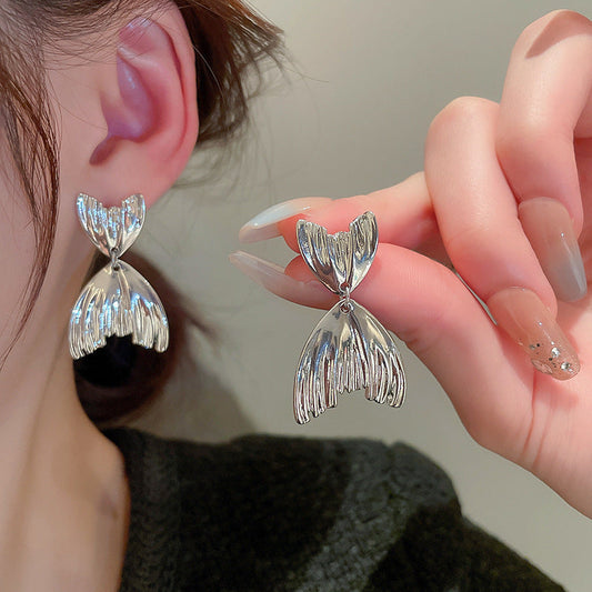 Elegant Silver Earring for Every Occasion
