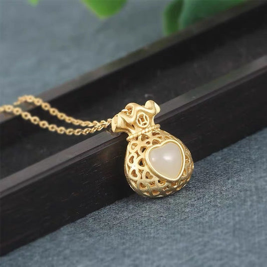 Stunning Silver Necklace for Daily Wear