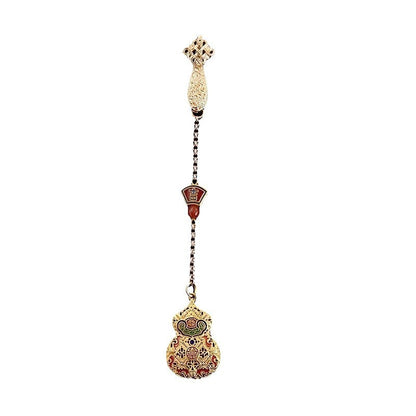 Classic Pendant with Timeless Appeal
