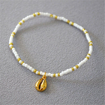Classic Gold Bracelet with Timeless Appeal