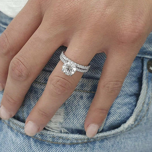 Classic Ring with Timeless Appeal