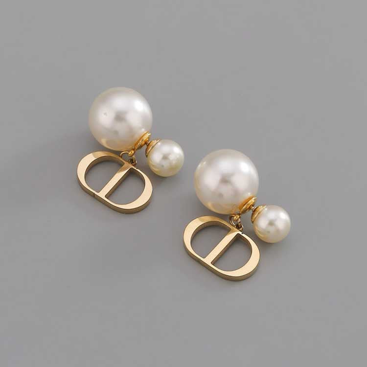 Delicate Artisan Pearl Earring