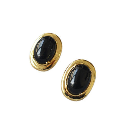 Beautiful Gold Earring with Unique Style