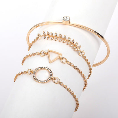 Beautiful Gold Set with Unique Style
