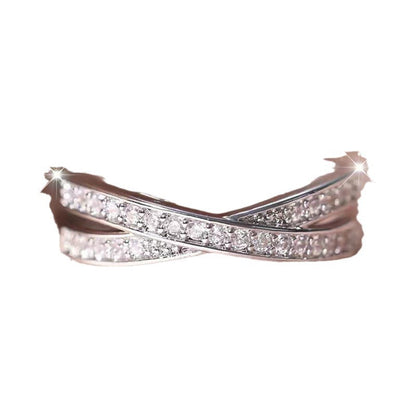 Classic Silver Ring with Timeless Appeal