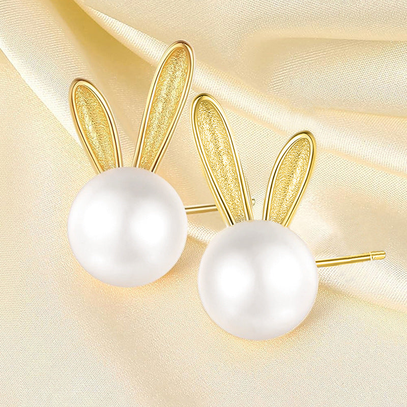 Beautiful Pearl Earring with Unique Style