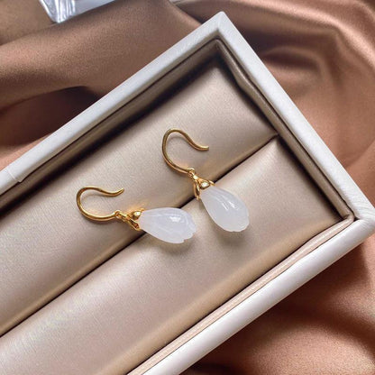 Charming Gold Piece for Any Occasion