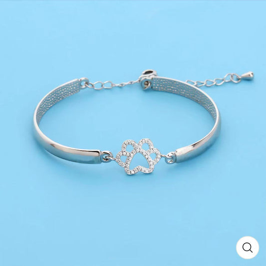 Beautiful Bracelet with Unique Style
