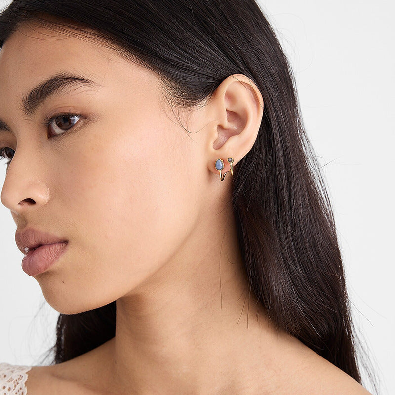 Beautiful Gold Earring with Unique Style