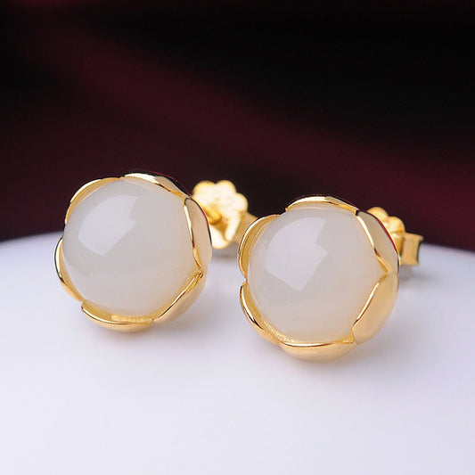 Romantic Silver Earring for Special Moments