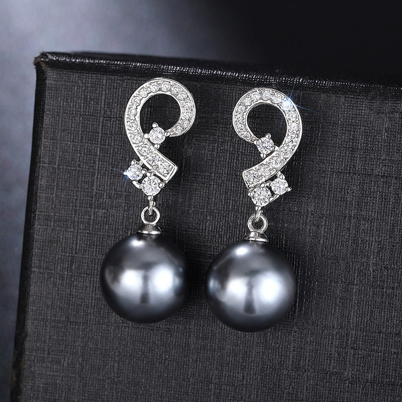 Romantic Pearl Earring for Special Moments