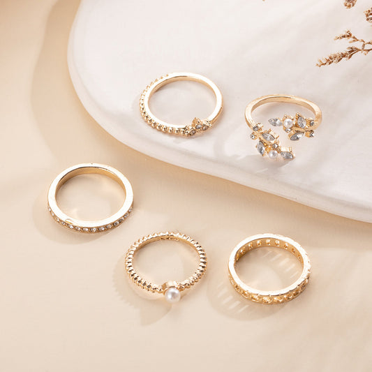 Classic Gold Chain with Timeless Appeal
