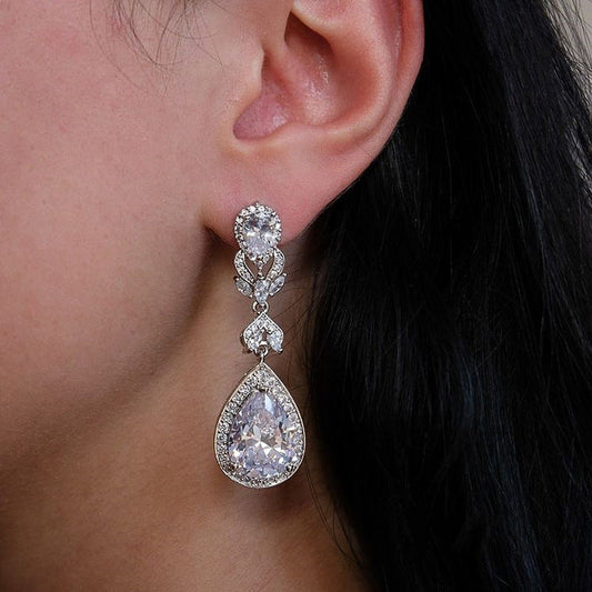 Charming Earring for Any Occasion