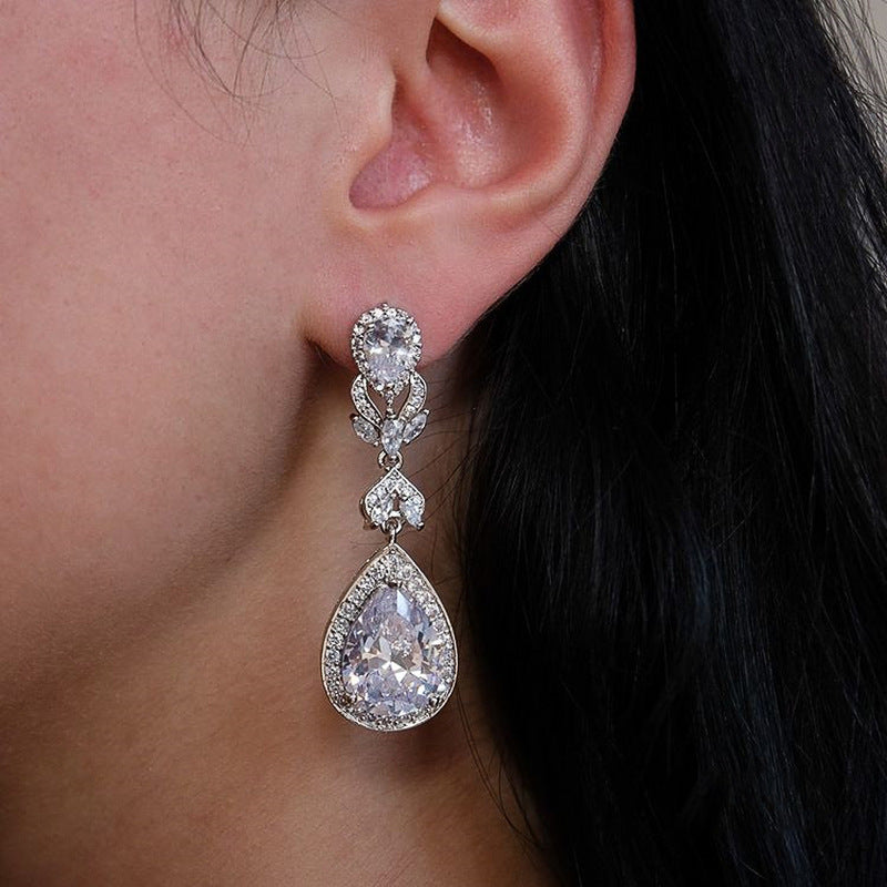 Charming Earring for Any Occasion