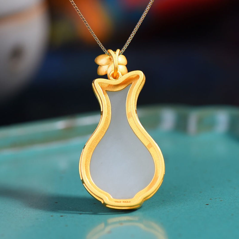 Elegant Gold Necklace for Every Occasion