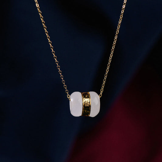 Classic Gold Necklace with Timeless Appeal