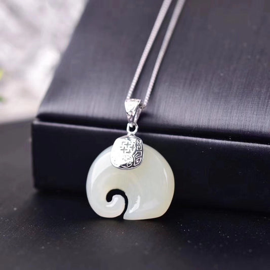 Elegant Silver Necklace for Every Occasion