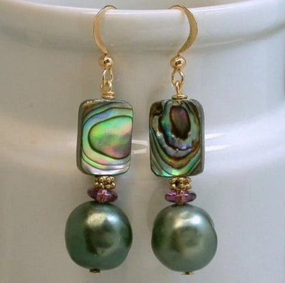Beautiful Pearl Earring with Unique Style