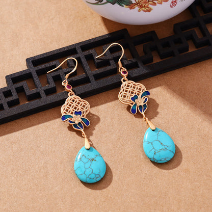 Charming Earring for Any Occasion