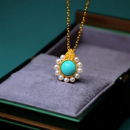 Romantic Silver Necklace for Special Moments