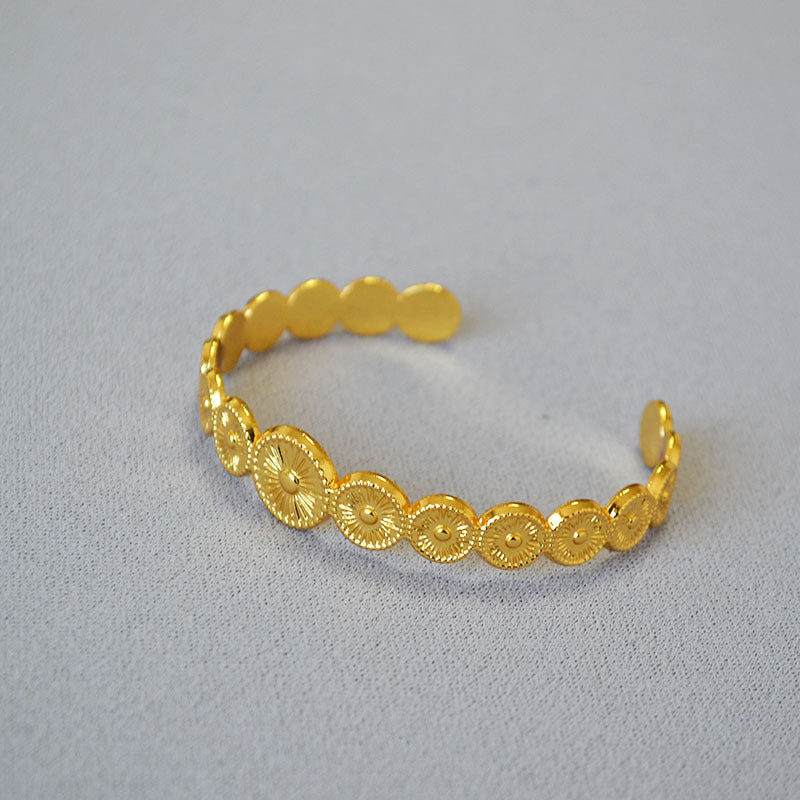 Elegant Gold Bracelet for Every Occasion