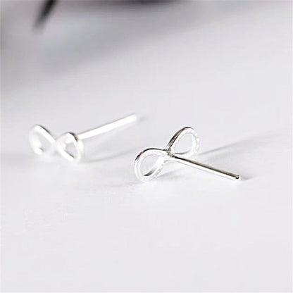 Charming Silver Earring for Any Occasion