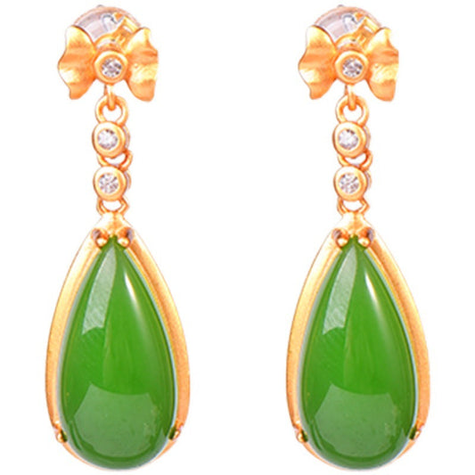 Charming Silver Earring for Any Occasion