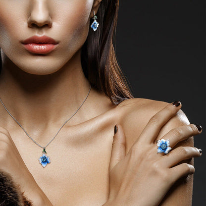 Beautiful Set with Unique Style