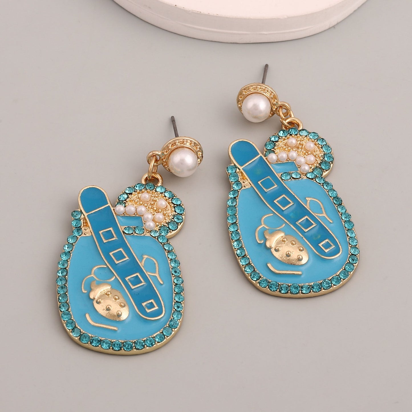 Stunning Pearl Earring for Daily Wear