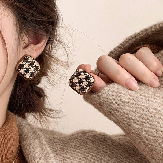 Stunning Earring for Daily Wear