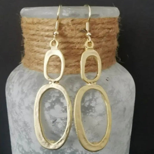 Charming Earring for Any Occasion