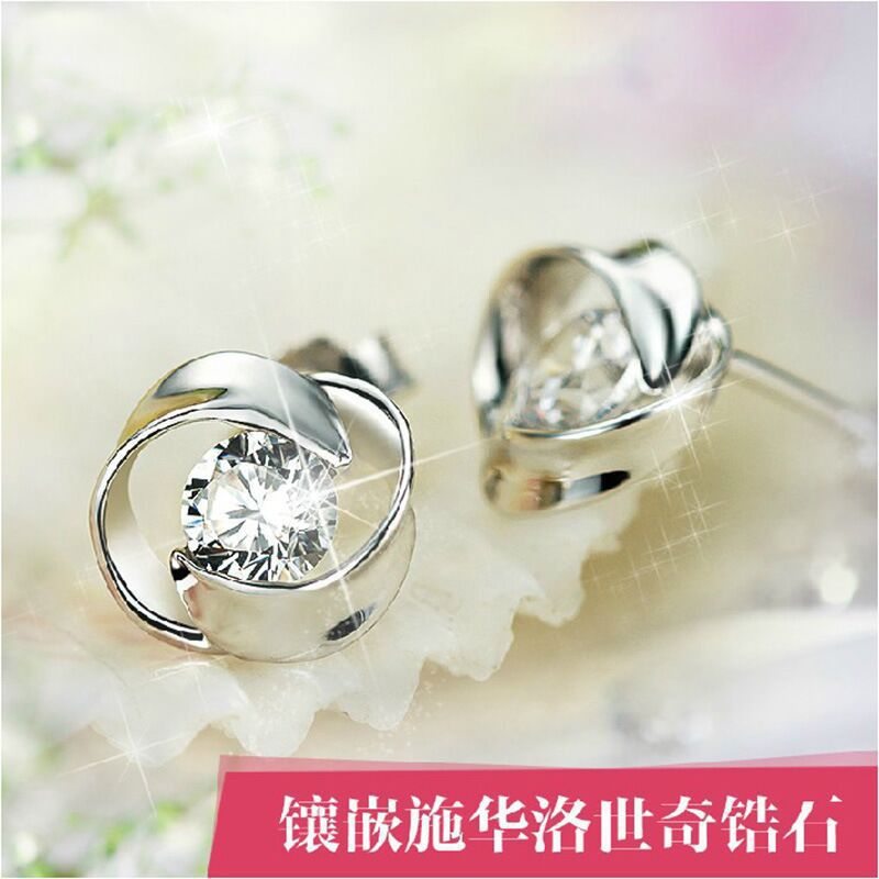 Classic Silver Earring with Timeless Appeal