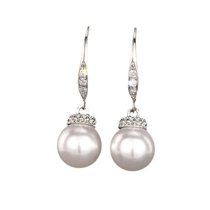 Romantic Pearl Earring for Special Moments