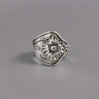 Classic Ring with Timeless Appeal