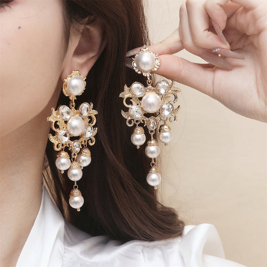 Beautiful Pearl Earring with Unique Style