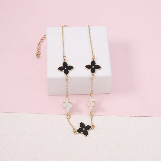Stunning Necklace for Daily Wear