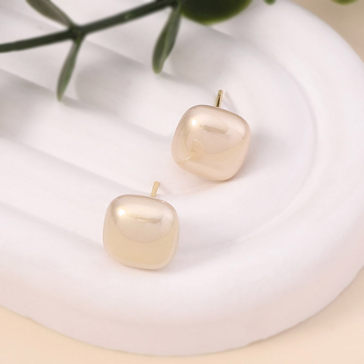 Stunning Pearl Earring for Daily Wear