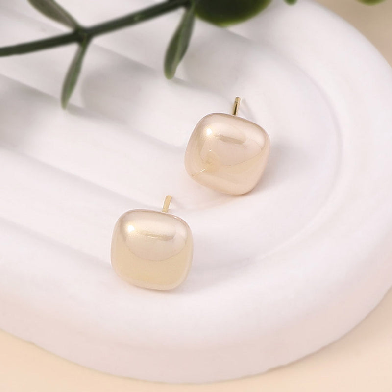 Stunning Pearl Earring for Daily Wear