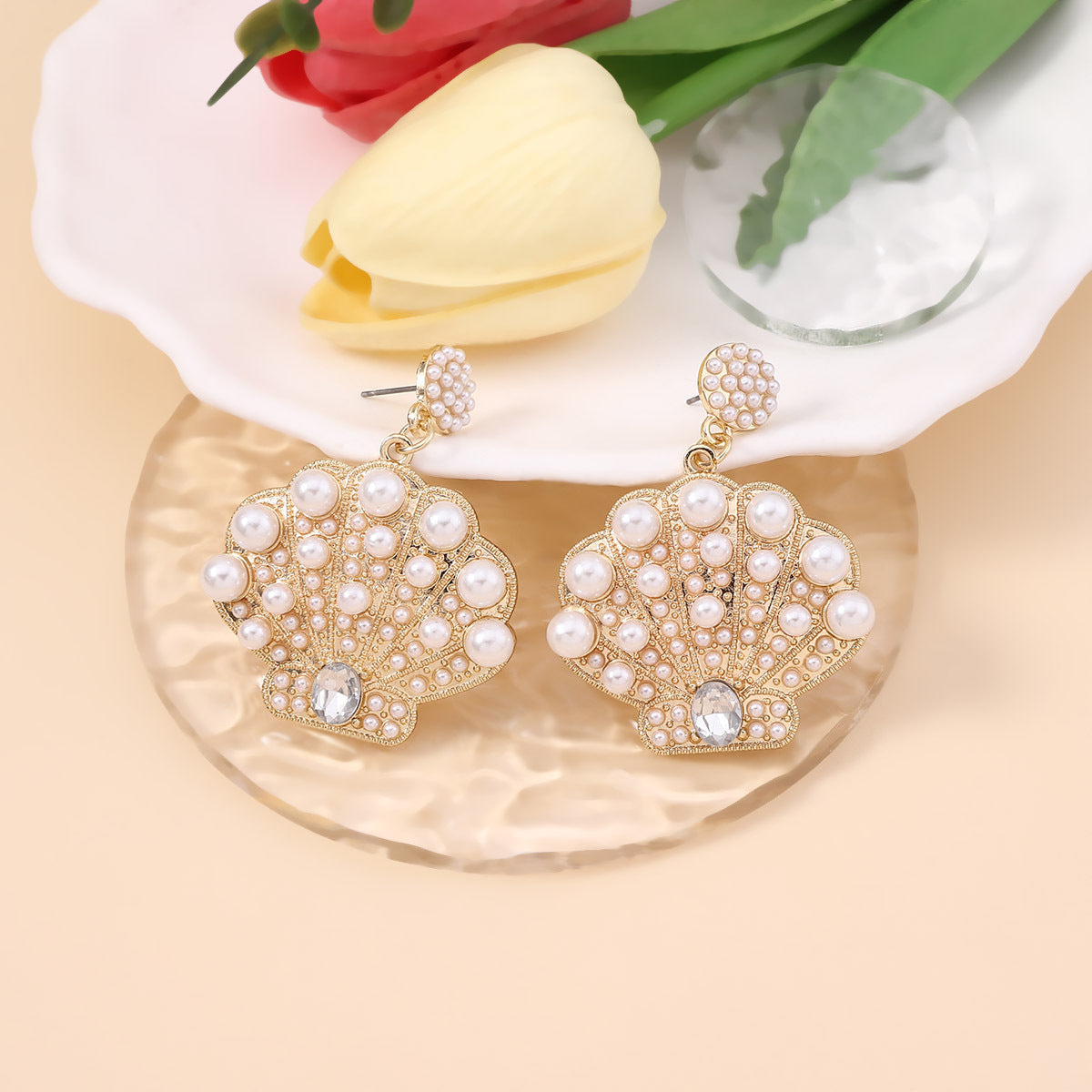 Classic Pearl Earring with Timeless Appeal