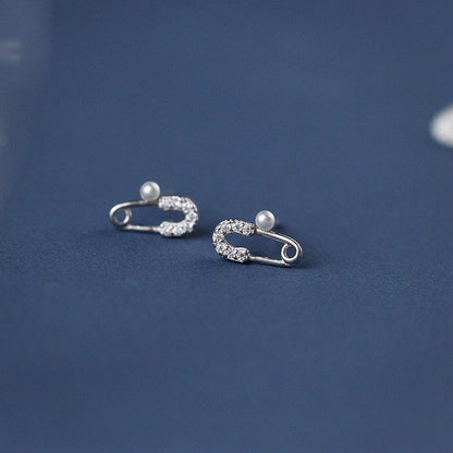 Classic Pearl Earring with Timeless Appeal